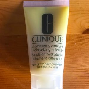 🇺🇸 Clinique Dramatically Different Moisturizing Lotion+ (New, 30 mL))
